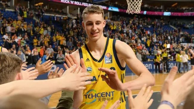 不仅让球迷 不仅让球迷